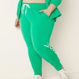 PINK Victoria’s Secret Green FLEECE JOGGERS medium